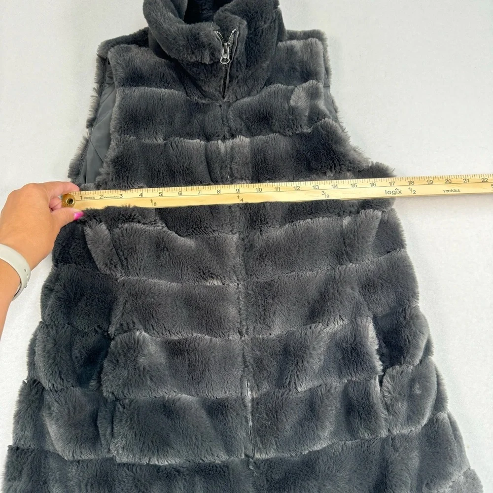 Dylan Faux Fur Puffer Vest Womens Size Small Grey Pocket Zip Up - Picture 7 of 12